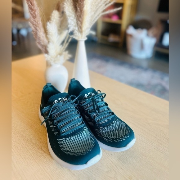 APL Techloom breeze green sneakers size 8 - Picture 1 of 2
